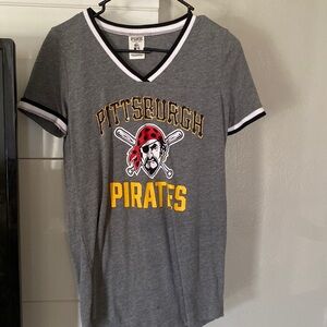 Vitoria secret PINK Pittsburgh pirate shirt